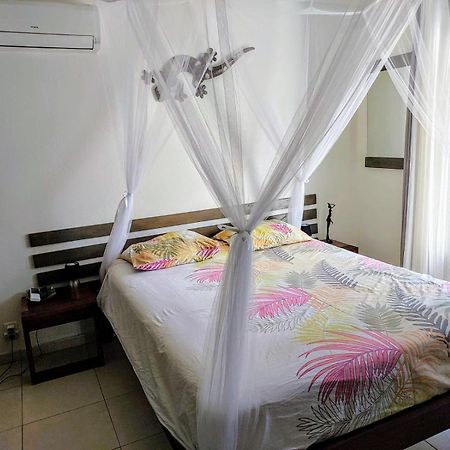 Ferienwohnung Chamb'Bouchons Saint-Francois  Exterior foto